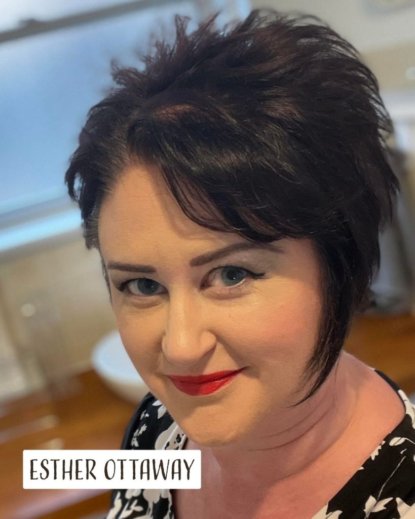 Esther Ottaway Headshot